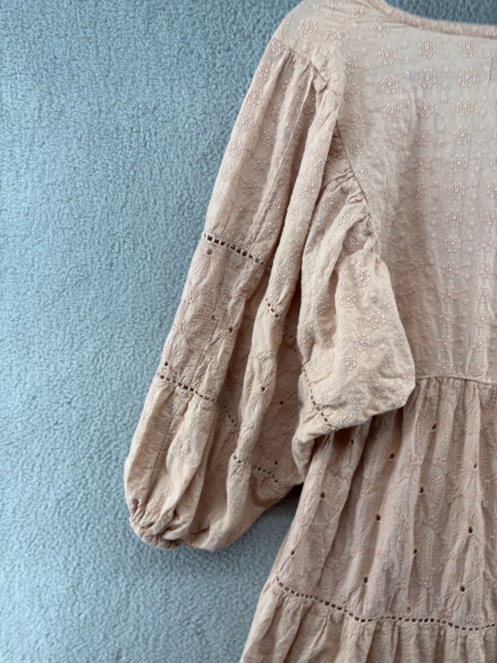 ASOS DESIGN Blush Embroidered Eyelet Tiered Midi Dress Sz 6 - Picture 9 of 10